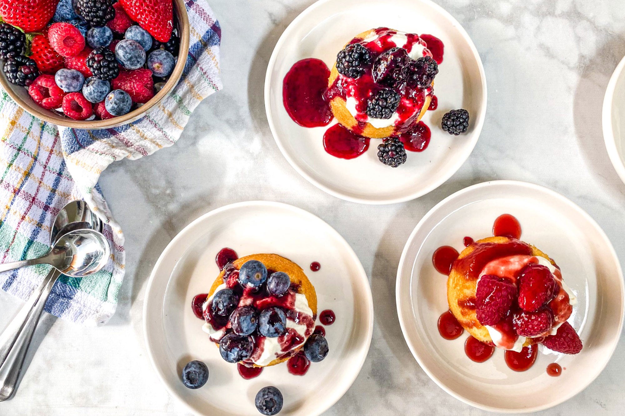 Easy Berry Shortcakes